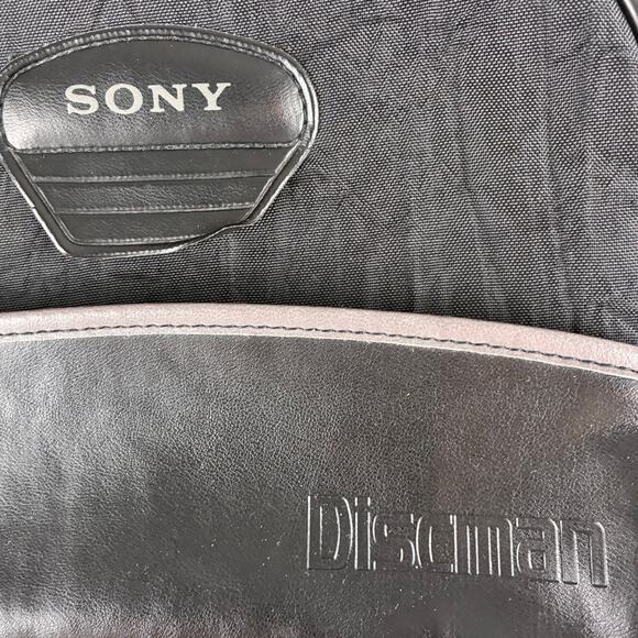 Sony CD Discman Carrying Case Black Crossbody Adjustable Shoulder Bag Top Zip - Picture 10 of 11